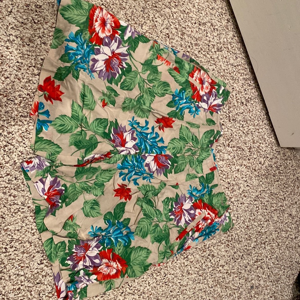 Cute flowy flower retro shorts